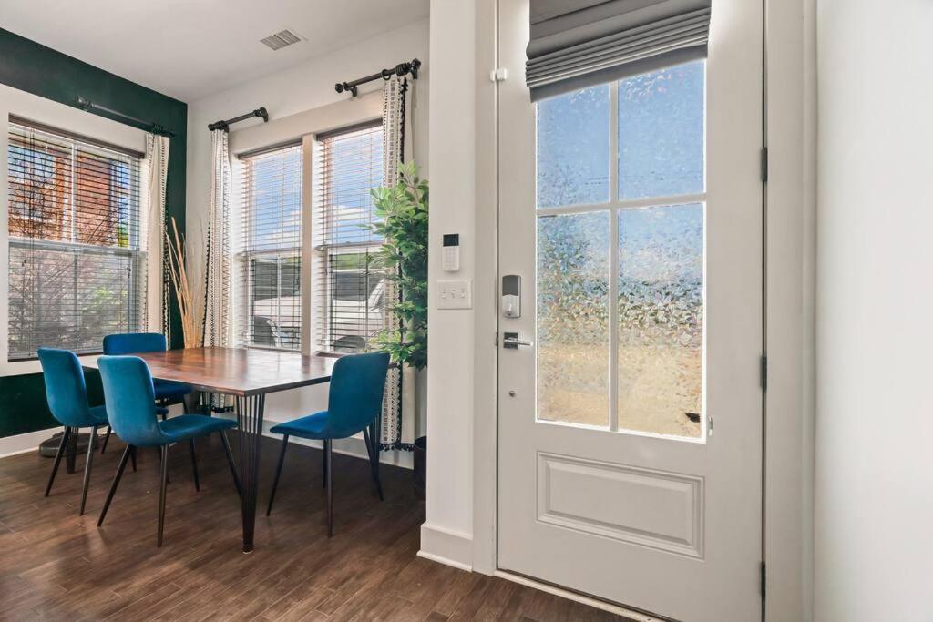 King Bed, Balcony, Covered Patio & Firepit! 8 Minutes From Broadway Nashville Exterior foto