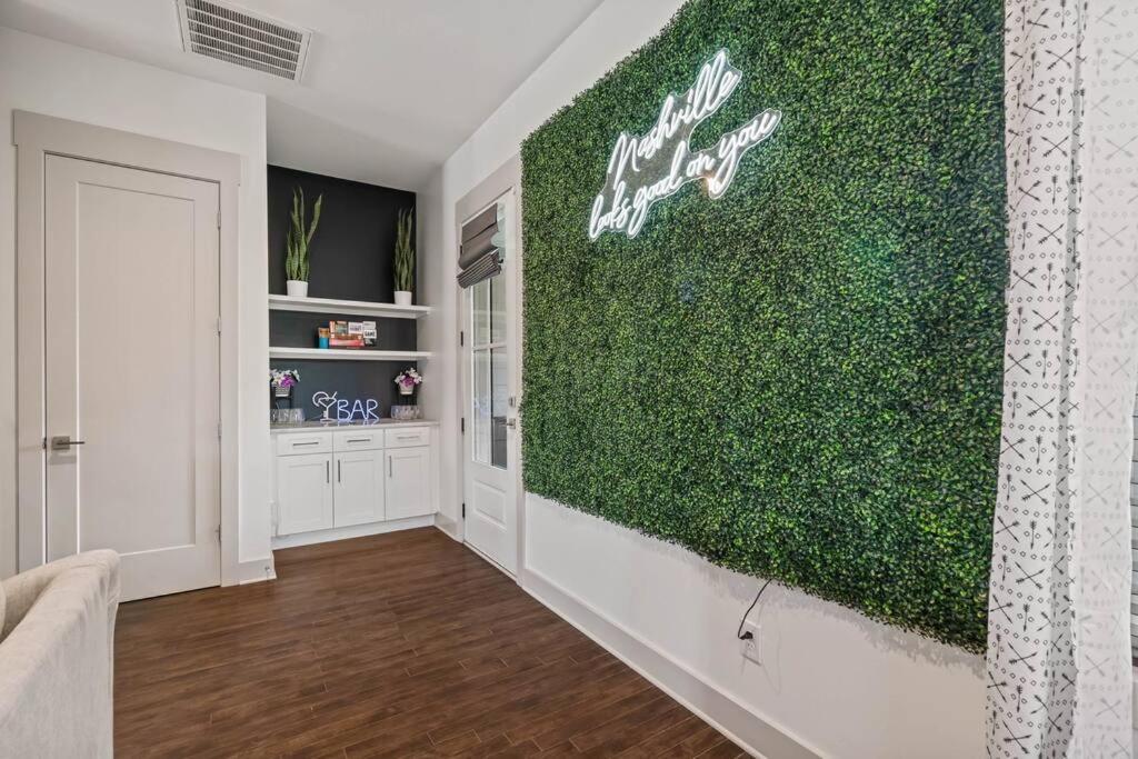 King Bed, Balcony, Covered Patio & Firepit! 8 Minutes From Broadway Nashville Exterior foto