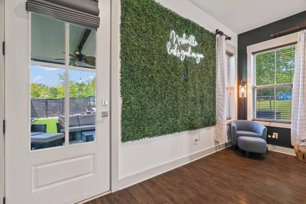 King Bed, Balcony, Covered Patio & Firepit! 8 Minutes From Broadway Nashville Exterior foto