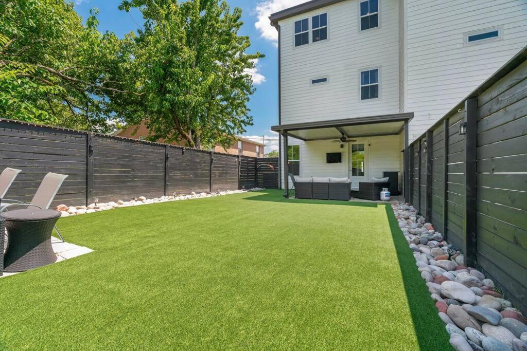 King Bed, Balcony, Covered Patio & Firepit! 8 Minutes From Broadway Nashville Exterior foto